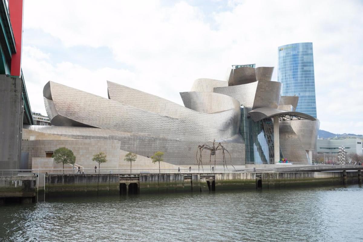 Pension H30 Bilbao Eksteriør billede